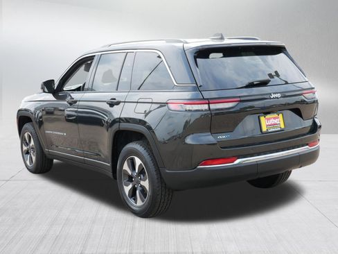 Used 2023 Jeep Grand Cherokee 4WD 4xe image 5