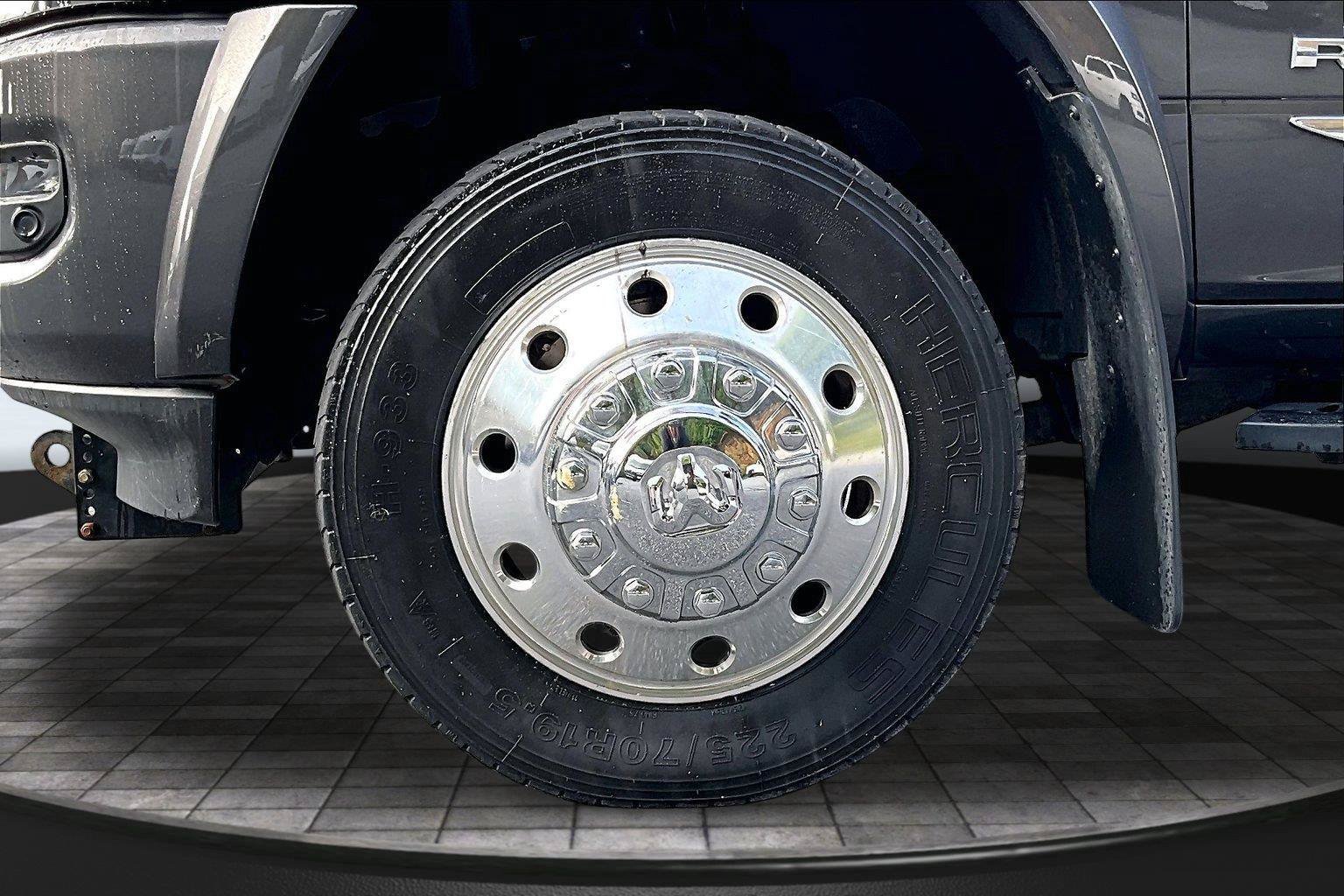 Used 2024 RAM 4500 4x4 Crew Cab DRW image 9