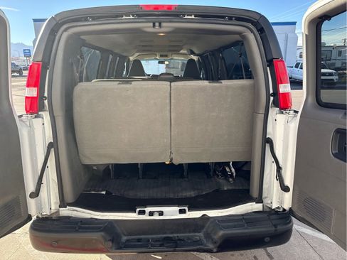 Used 2023 Chevrolet Express 3500 LS image 22