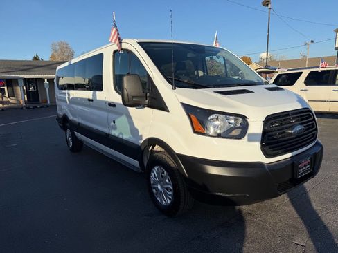 Used 2016 Ford Transit 350 XL image 4
