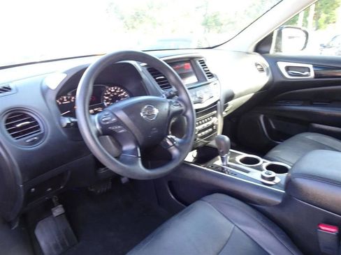 Used 2015 Nissan Pathfinder S image 24