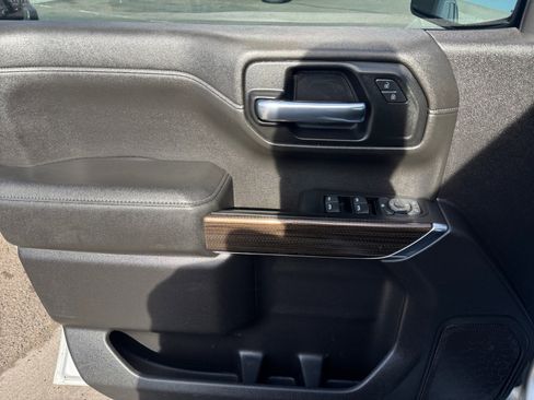 Used 2022 Chevrolet Silverado 1500 LT w/ Z71 Off-Road Package image 14