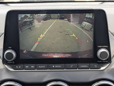 Used 2022 Nissan Sentra SV FWD image 21