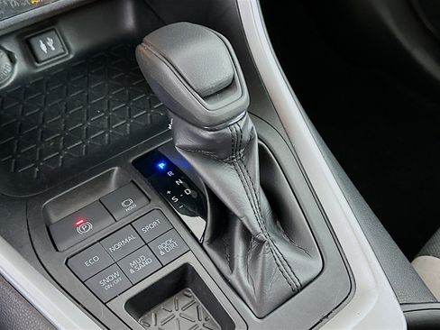 Used 2019 Toyota RAV4 XLE image 24