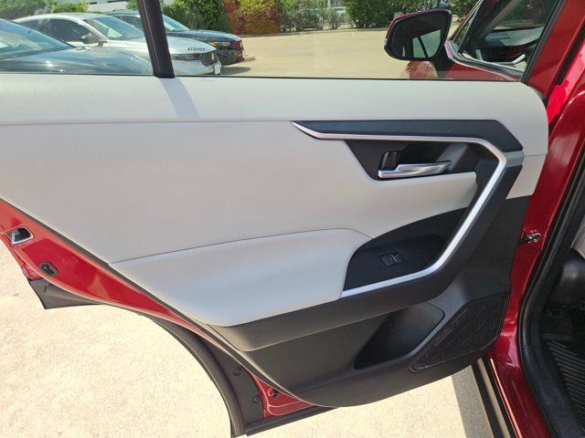 Used 2022 Toyota RAV4 XLE w/ Convenience Package AWD/4WD image 14