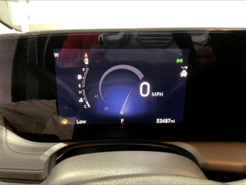 Used 2024 Buick Encore GX Sport Touring FWD image 12
