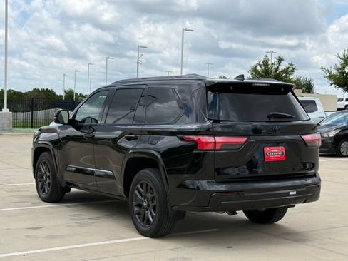Used 2025 Toyota Sequoia Platinum AWD/4WD image 8