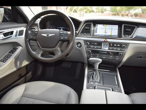 Used 2019 Genesis G80 3.8 RWD image 27