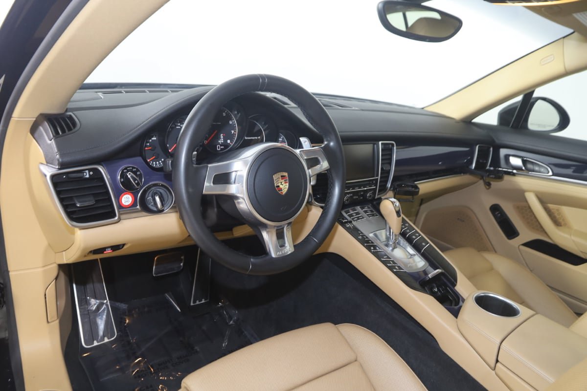 Used 2016 Porsche Panamera 4 Edition AWD/4WD image 32