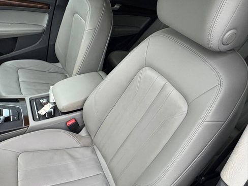 Used 2019 Audi Q5 2.0T Premium Plus w/ Premium Plus Package image 28