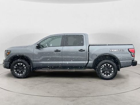 Used 2020 Nissan Titan PRO-4X image 2