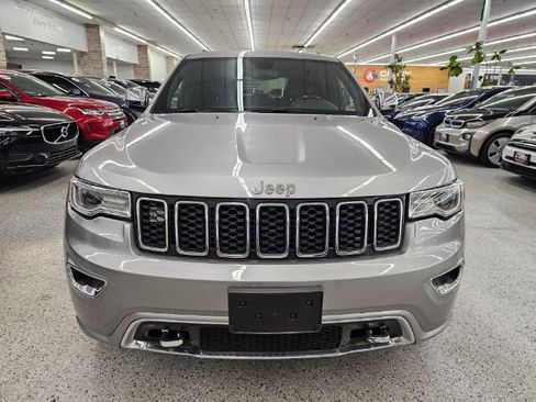 Used 2018 Jeep Grand Cherokee Overland image 2