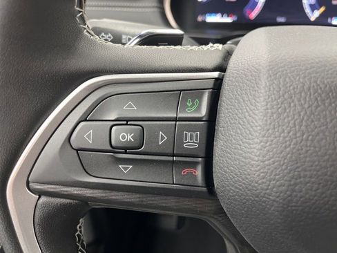 New 2025 Jeep Grand Cherokee Limited w/ Luxury Tech Group II image 17