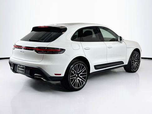 Used 2025 Porsche Macan image 9