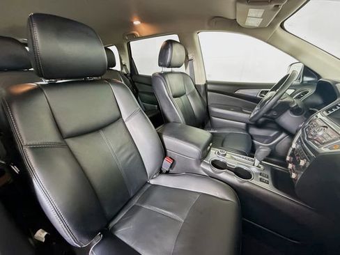 Used 2018 Nissan Pathfinder SL w/ Midnight Edition Package image 31
