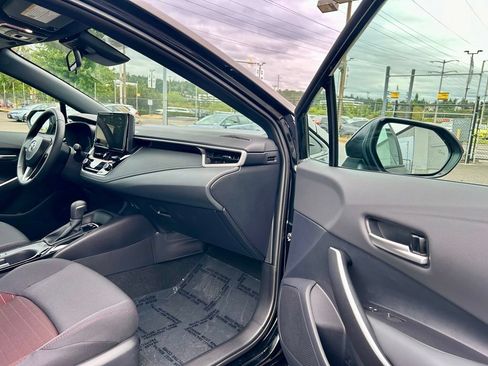 Certified 2025 Toyota Corolla SE w/ Convenience Package FWD image 15