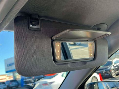 Used 2023 Chevrolet Equinox LT image 29