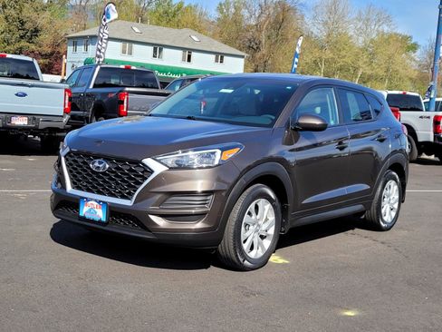 Used 2020 Hyundai Tucson SE image 1