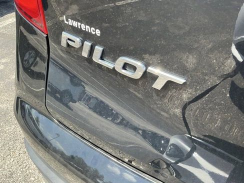 Used 2016 Honda Pilot Touring image 8