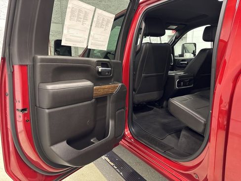 Used 2020 Chevrolet Silverado 3500 High Country w/ Z71 Off-Road Package image 30