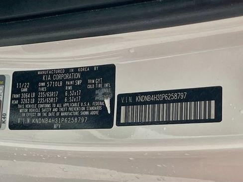 Used 2023 Kia Carnival LX FWD image 32