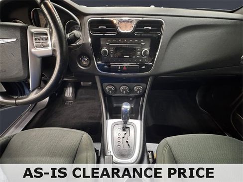 Used 2011 Chrysler 200 Touring image 10
