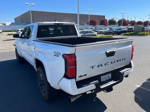 Used 2026 Toyota Tacoma TRD Sport AWD/4WD image 7
