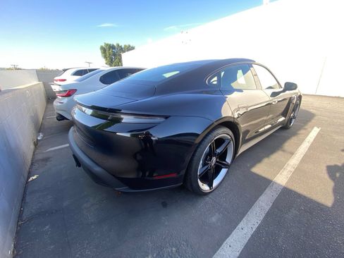 Used 2022 Porsche Taycan RWD image 4