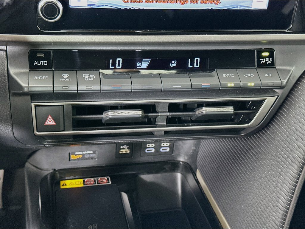 Certified 2025 Toyota Camry SE FWD image 16