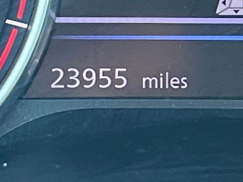 Used 2025 Nissan Sentra SV FWD image 39