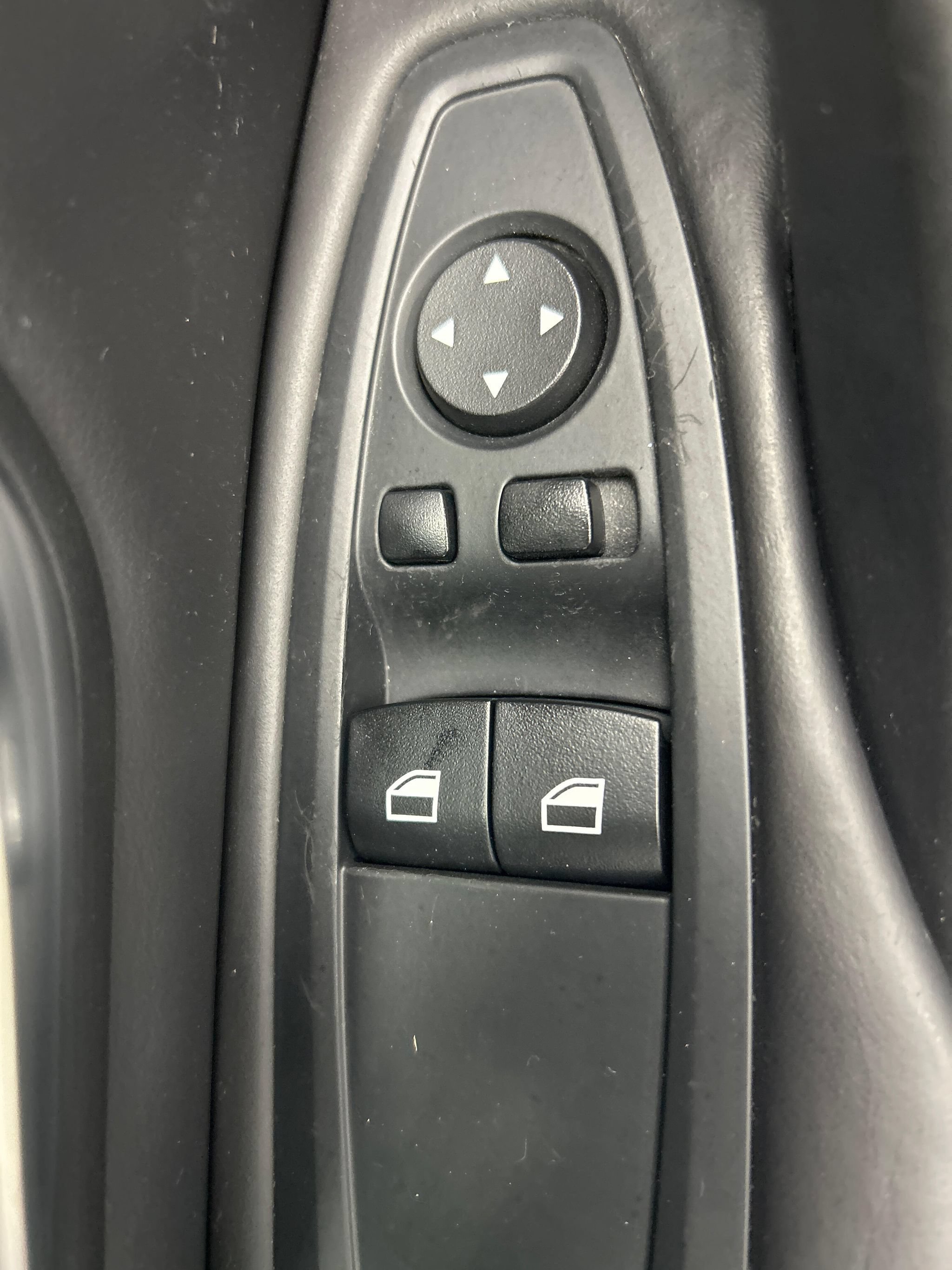 Used 2015 BMW M4 Coupe RWD image 9