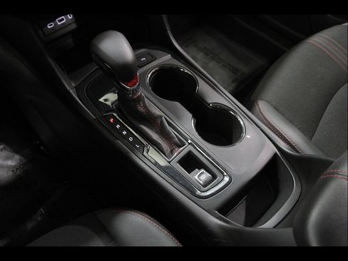 Certified 2022 Chevrolet Equinox RS w/ Infotainment Package FWD image 16