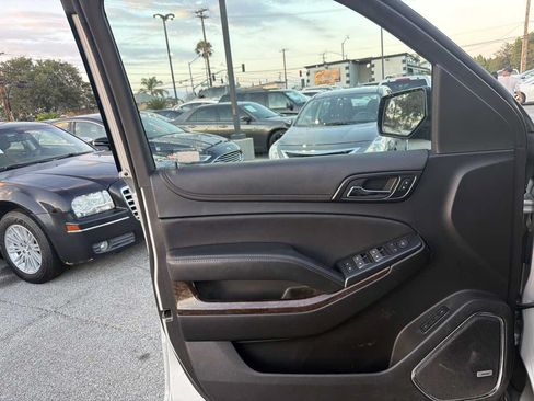 Used 2020 Chevrolet Tahoe LT RWD image 3