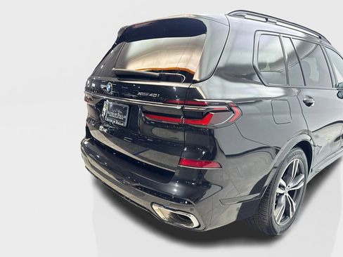 Used 2023 BMW X7 xDrive40i w/ M Sport Package AWD/4WD image 18