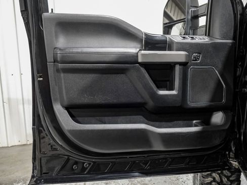 Used 2021 Ford F250 Platinum w/ FX4 Off-Road Package image 43