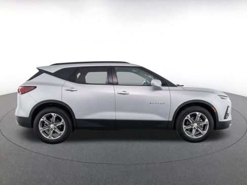 Used 2025 Chevrolet Blazer LT FWD image 10