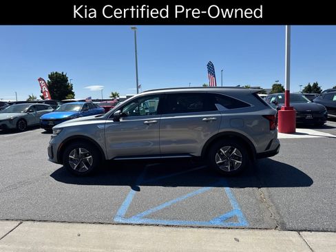 Certified 2023 Kia Sorento EX w/ Panoramic Sunroof Package FWD image 13