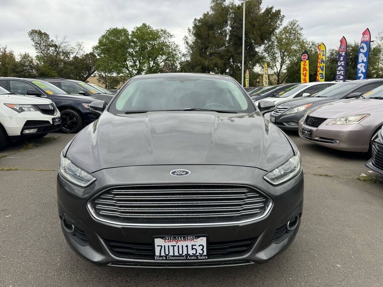 Used 2014 Ford Fusion SE w/ Equipment Group 202A FWD image 2
