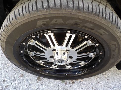 Used 2011 Lexus LX 570 Base AWD 4dr SUV image 15