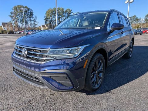 Used 2023 Volkswagen Tiguan SE image 7