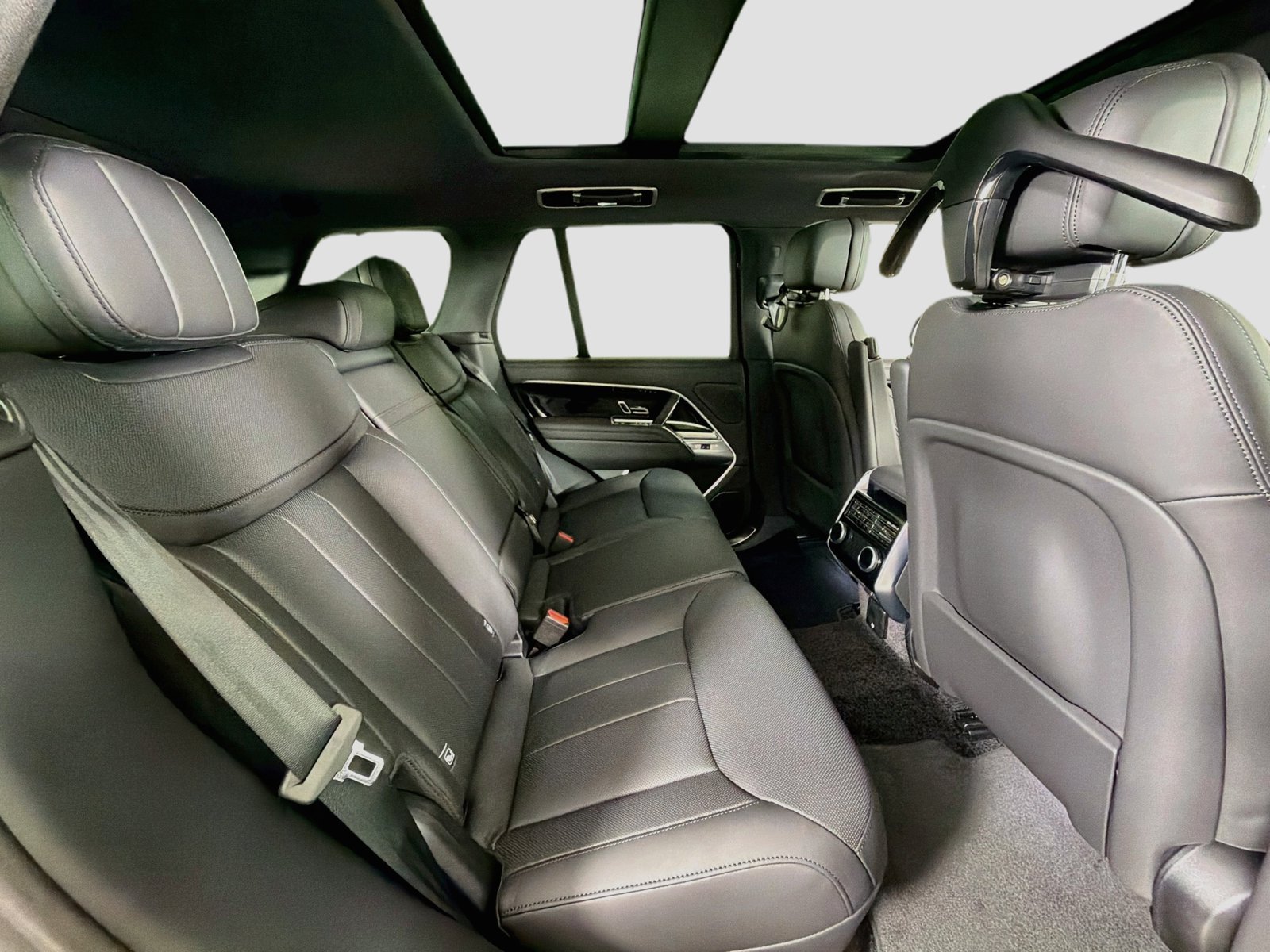 New 2026 Land Rover Range Rover SE AWD/4WD image 30