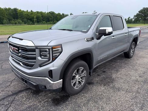 Used 2025 GMC Sierra 1500 SLT AWD/4WD image 10