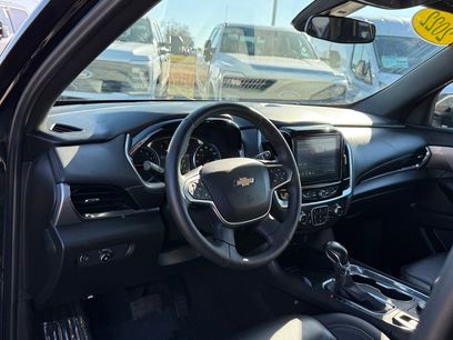Used 2022 Chevrolet Traverse LT