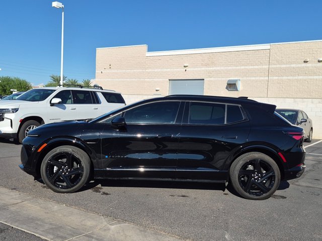 Used 2024 Chevrolet Equinox EV RS FWD image 8