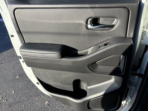 New 2025 Nissan Frontier SV w/ SV Convenience Package image 26