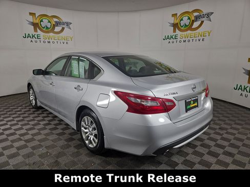 Used 2018 Nissan Altima 2.5 S w/ S Convenience Package image 6