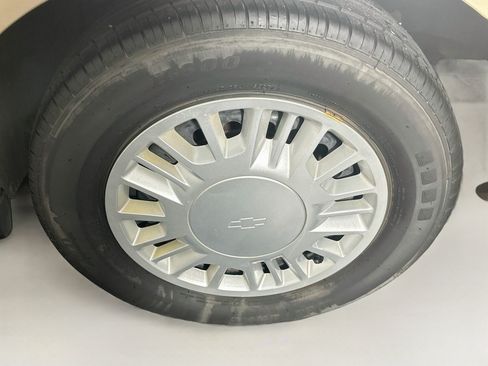 Used 2004 Chevrolet Malibu Classic FWD image 11