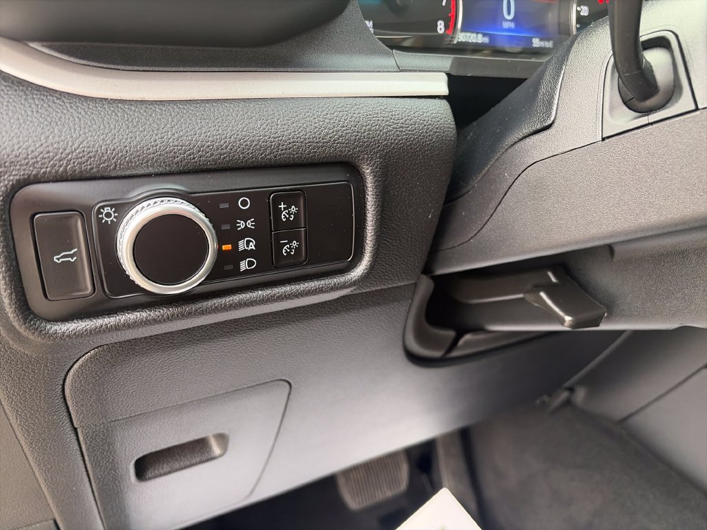Used 2023 Ford Explorer XLT AWD/4WD image 34