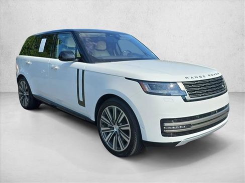 Used 2023 Land Rover Range Rover Long Wheelbase SE AWD/4WD image 3