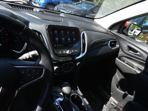 Used 2022 Chevrolet Equinox Premier AWD/4WD image 7